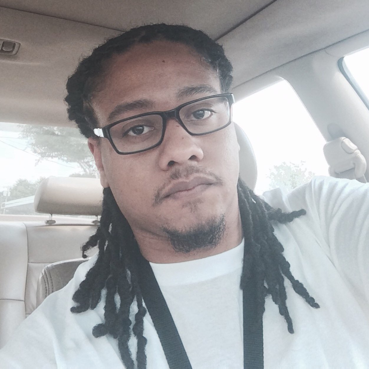 serge_will's profile picture. Im lookin str8 ahead and I never stop to look back... I do the things I do for the ones I love!