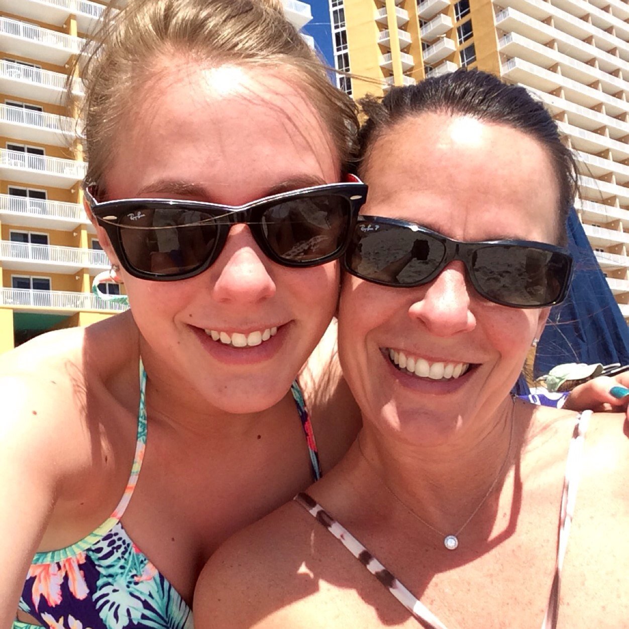 kim_chasemadmom's profile picture. Follower of Jesus.  I love my husband, my kids, my dogs and my Falcons! 😊