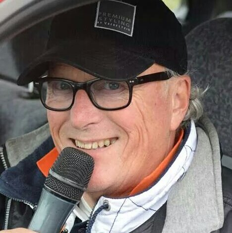 Woon in Noordwijk, gepensioneerd opticien, schrijf column, freelance (radio/tv) journalist, ruimtevaartgek, ga graag op vakantie, geniet elke dag