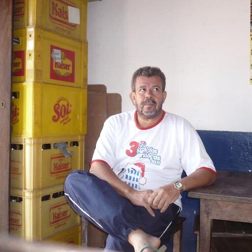 Técnico em contabilidade, Magistério de 2º grau. Normal Superior pela UFOP e Letras pela ULBRA. Moro em Baixa Quente. Minas Novas. Vale do Jequitinhonha.