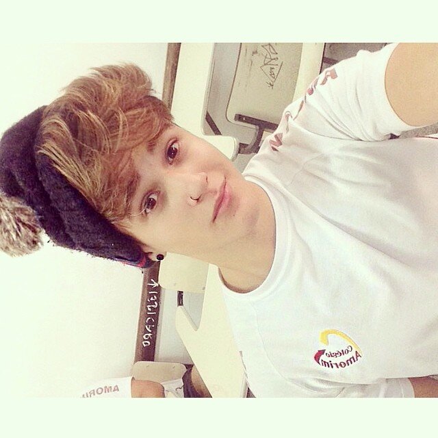 Sigam lá no Insta ♥ @AlexMapepii ! Twitter oficial! Boylieber! Boydirection & é isso, sigam ai ♥ vlw bjão :*