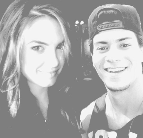 se te amar fosse crime eu ja mais seria inocente pois prometi a,mim mesma,te amar eternamente. L.U.A❤