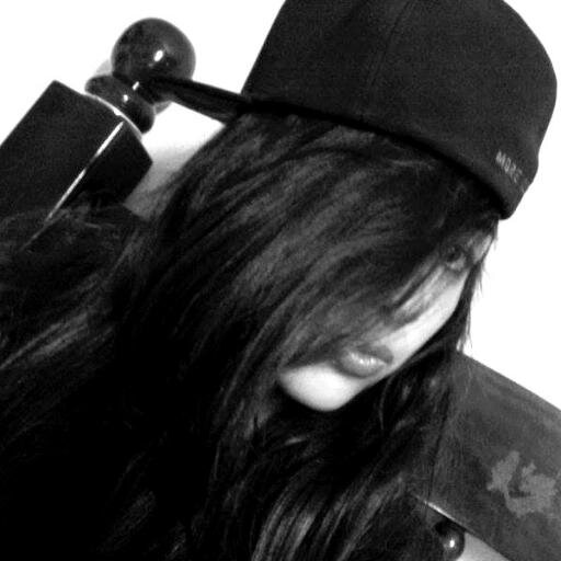 '' ... Se meus olhos mostrassem a minha alma, todos, ao me verem sorrir, chorariam comigo ... ''