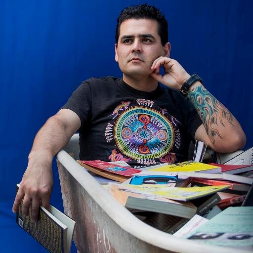 Editor de Mascarón de proa (editorial de poesía)