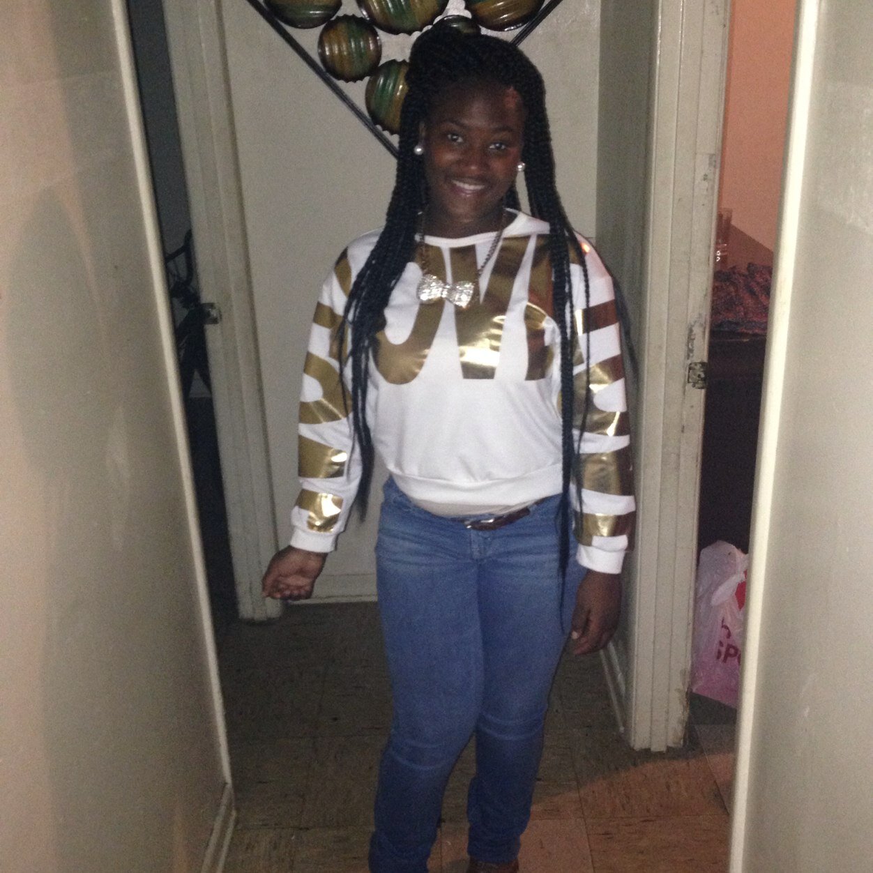 ismeonakashay's profile picture. chase who? chase you? i never been the type to chase boo. i drop one and pick up two. i got nigga lined up to take your place boo