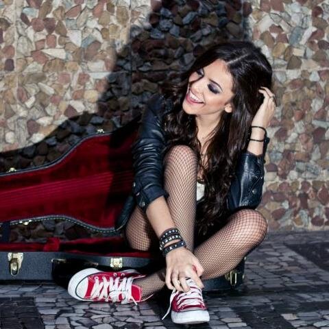Sou Fã Da Manoela Gavassi E Tenho Muito Orgulho De Ser Fã Dela ... Música  Perfeita Cicatriz S2  Amo Muito A @manugavassi !!!
