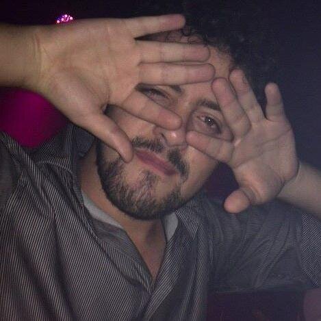 Después de mucho buscar, encontré la respuesta más obvia: Yo soy Yo.  Soy más hambre que persona.