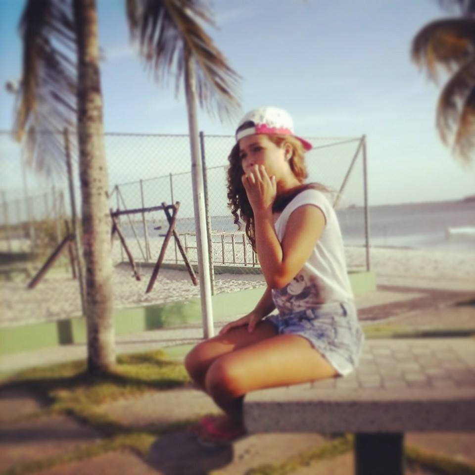Eu só quero paz, um amor e uns amigos leais.