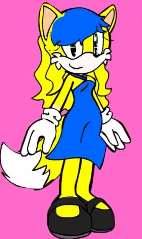 fashionista_fox's profile picture. hello darlings and yes im british.