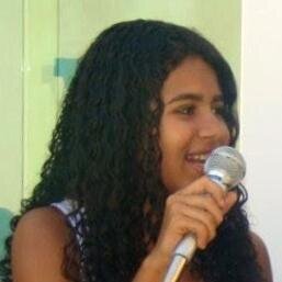 Sou baiana,adoro twittar, cantar,compor e tudo que tenha música em volta. http://t.co/r1BQdpMokm http://t.co/5iDPrd7cCY