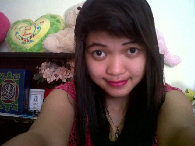 Cintai lah orng yg brda d.dkat anda,,jngan prnah mnyaktin prsaan orng !!!