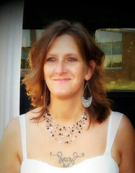 I L♡VE my family! I am a Christian, Humanitarian, animal lover, and love mma ♡! I believe we all should do our part to make the world a better place!