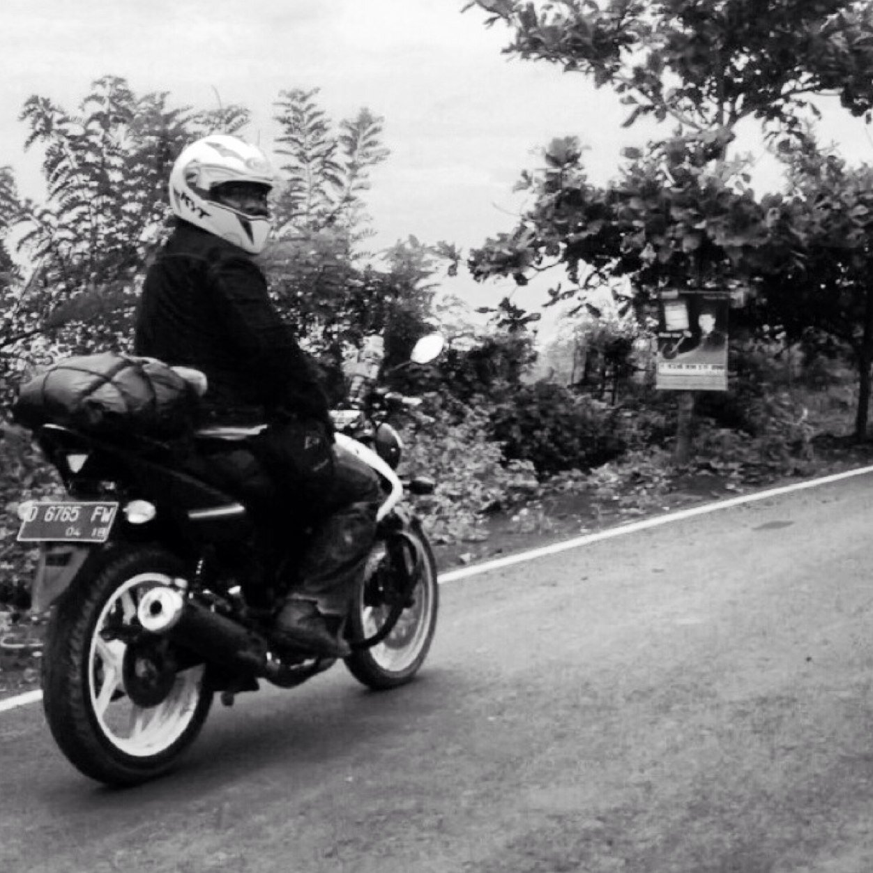 dtox_here's profile picture. CENDANA RUMBAI | FH UNPAD | ♥ My bike Revy |Simple Life + Simple Person + Simple Bike = Enjoying Riding In My Simple World With My Own Way