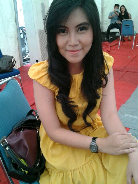 Ordinary girl :) || http://t.co/kzPbnBKITy : shysheamel