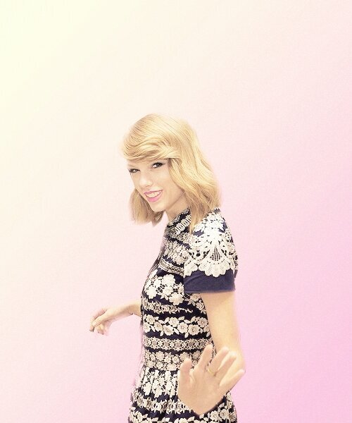 I'm vicky & I love Taylor Swift more than you love her