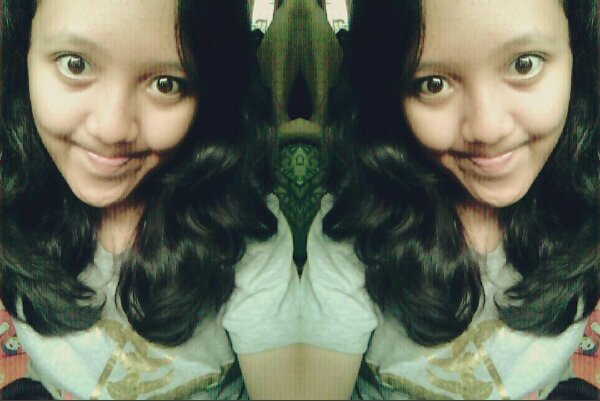 Hi! | Second June:3 | Gemini;3 | Lihatlah dari hati bukan dari fisik;)