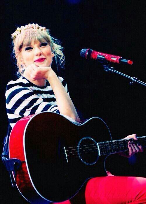 Official twitter for the Road To RED Tour 2013-2014. Contact us at RoadToREDTour@gmail.com