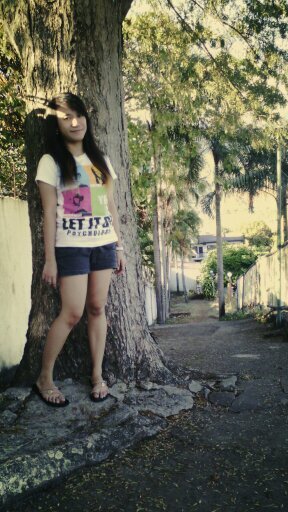 sasassycha's profile picture. Simple.