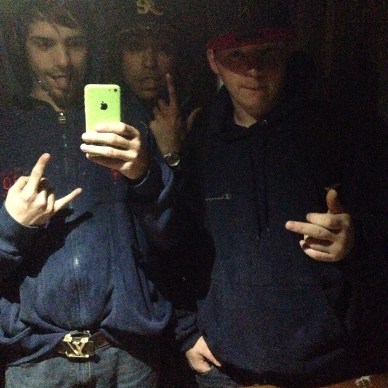 Im josh im 22 i smoke weed and i when i say weed i meen loud no regge
