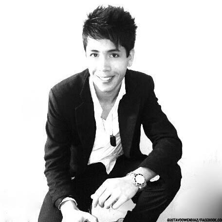 GustavoOwenDiaz Official....i like to play soccer ,listen music and know people...........................follow me and follow back !!! i want your friend :)