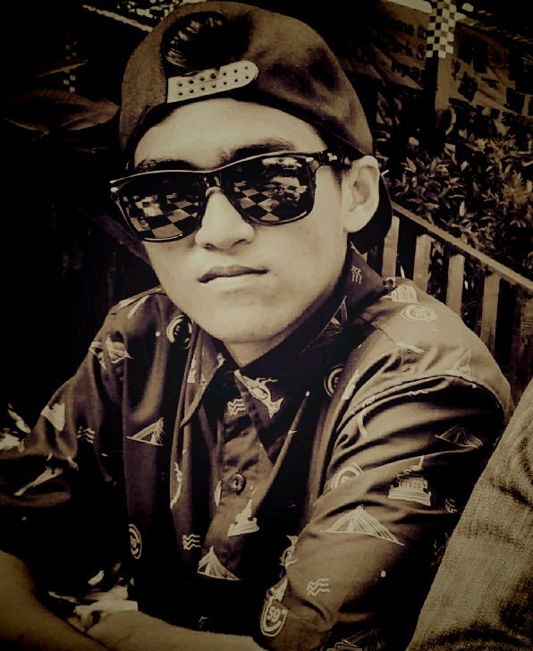 Adeisme_'s profile picture. @asyrini