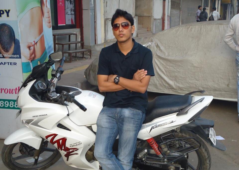 i am an open minded person, i take things easy and enjoy life to core,but a bit of morals too :P
