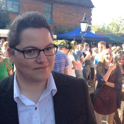 Fraynebo's profile picture. international salesman, occaisional bass guitar and sax player. full time sarcastic git.