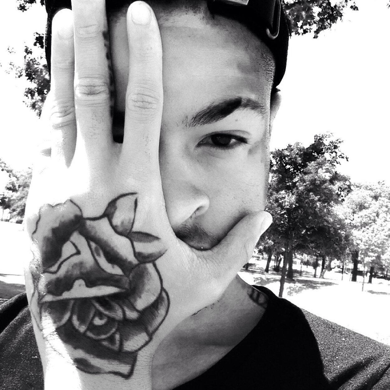 im Redd lay back party dude from dallas who love tattoos. #TATTEDKING SWAGGA #FASHIONBOY