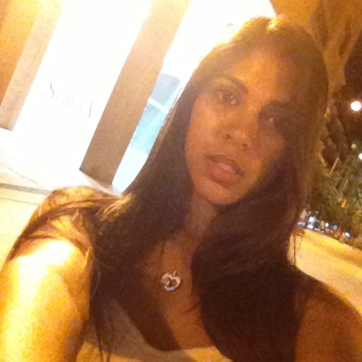 Jalesse_MZ's profile picture. World traveler - RN BSN - PR & Chilean - health & fitness - I love the body and mind connection, amongst other things-✌❤ all the way.