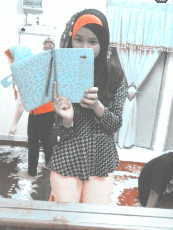 sy_fiza's profile picture. Virgo.     Insta: thesyafiza