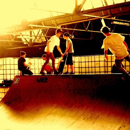 JCTranzit's profile picture. Jongerencentrum van Stad Kortrijk - Voor kinderen en jongeren uit Kortrijk