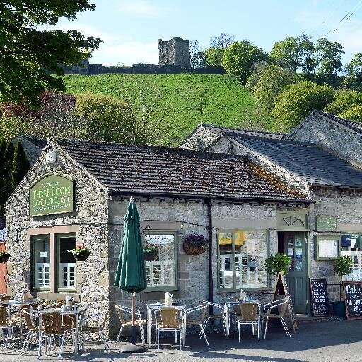 Cafe and tearoom serving breakfast, lunch and snacks to keep you going in the incredible Peak District. One bed holiday let also available. #PeakDistrict