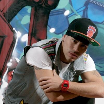 Baile Urbano es una manera de Expresar lo que Sientes.. Aprendemos amar n cuando encontramos a la persona perfecta, sino cuand llegams a verla d manera perfecta