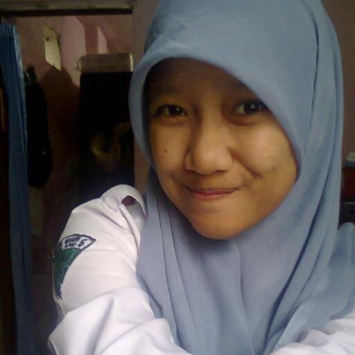 Yolanda Azura Frihasnia | 15 Mei '98 | JHS 9 Malang | VHS 6 Malang | Follback ? Mention :) | I'm strong :)