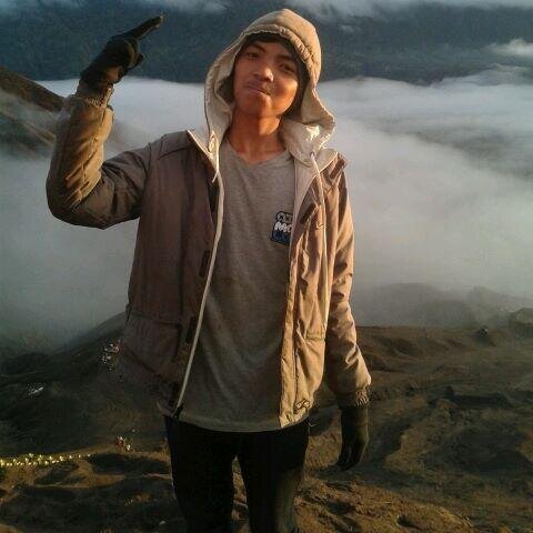 RakaaleeD's profile picture. #persijajakarta #barcelona SAJETE trying to change for the elderly and the very dear person !! Nurshaela