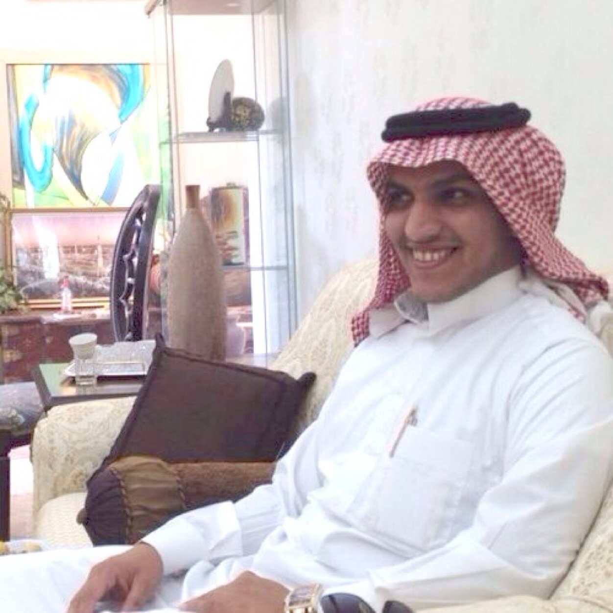 اخير منها ثنتينً بالاسحار ... لاضاع عمر اللي حياته خسارة