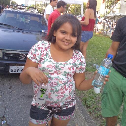 KerllyJoany's profile picture. 