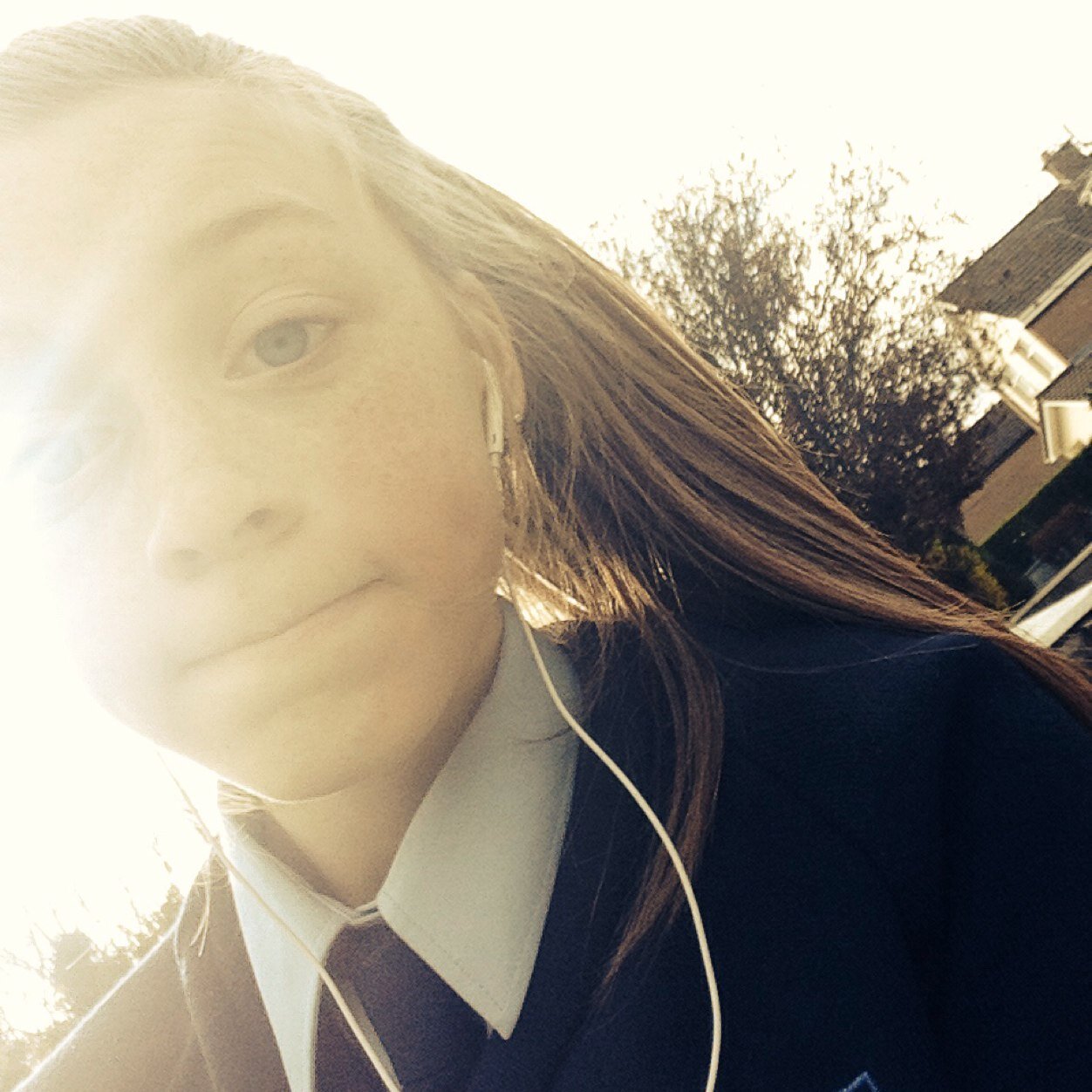 Hi im isabel please follow me Im a directioner and always will be ❤