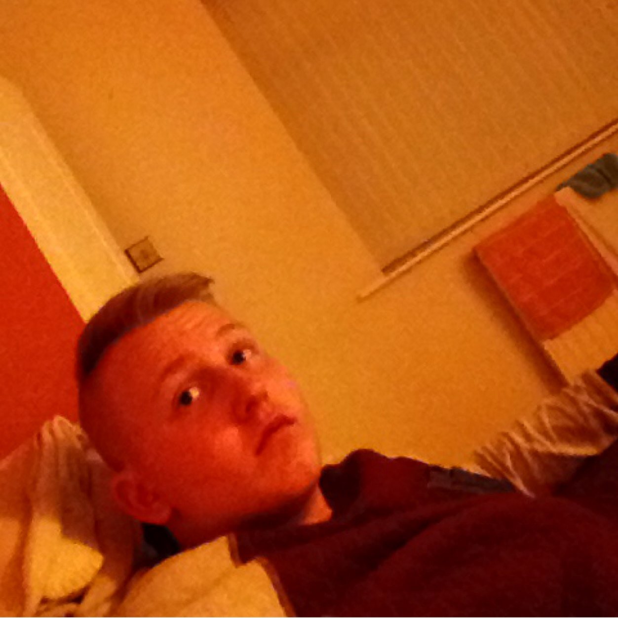 Im a sniper/trickshotter on COD but in no clan so yeah. Plus i love gaming in general.