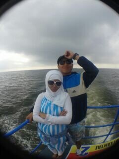 i'm a housewife, hv a great husband @alifdaddy, an active son and a cute babygirl... i love my family ^_^