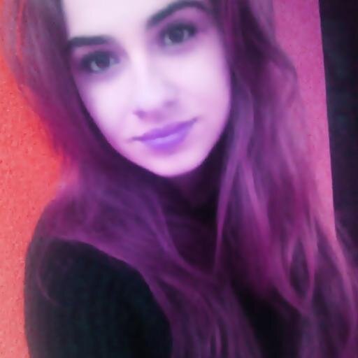 Chocolatex1996's profile picture. Dziewczyna /Siedemnastolatka /„Spróbuj ponownie, polegnij ponownie, polegnij lepiej.”
@amourestegal i @Surviv0al  --- best friend :') ♥