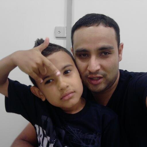 Homem de Deus,servo do Senhor.Formado em Processos gerencias, Pós Graduado em logística.