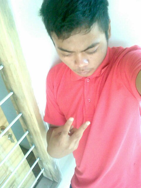 Agus190496's profile picture. Wandered souterrains tunnel dark—underground unknown.