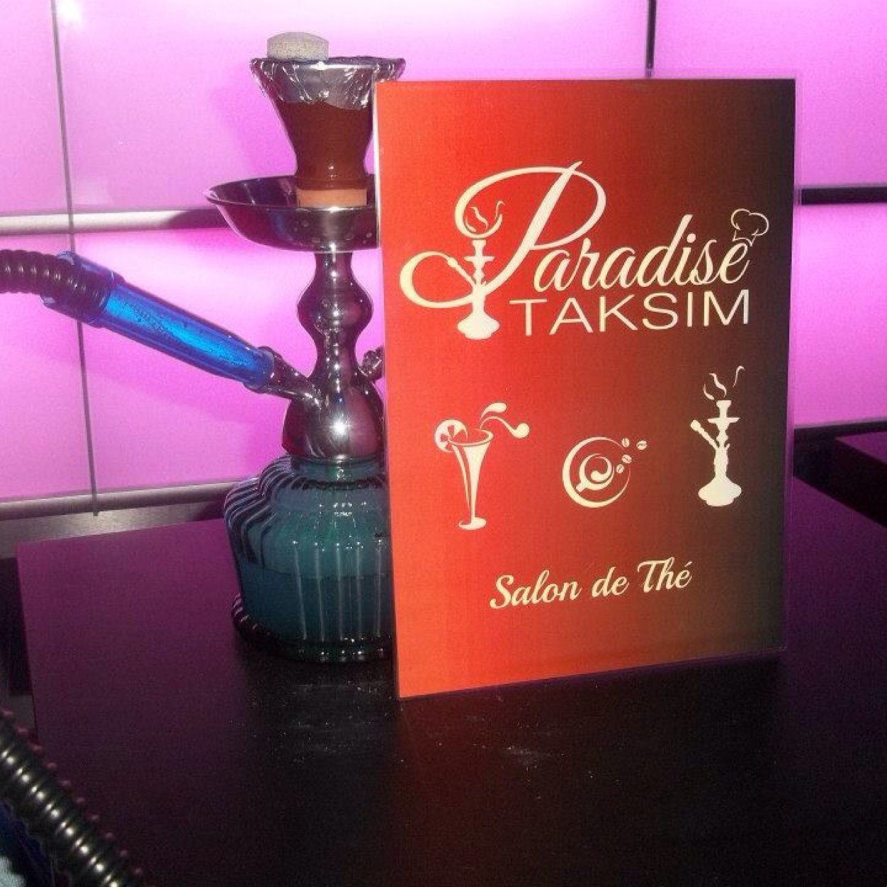 Taksim Paradise 
Salon De The / Chicha 
Ouvert tous les jours a partir de 14h