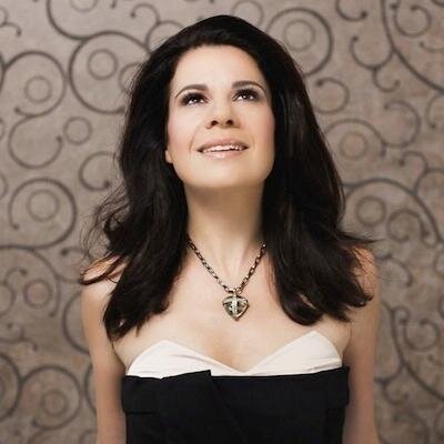 The official Twitter for Grammy-winning soprano Ana María Martínez.