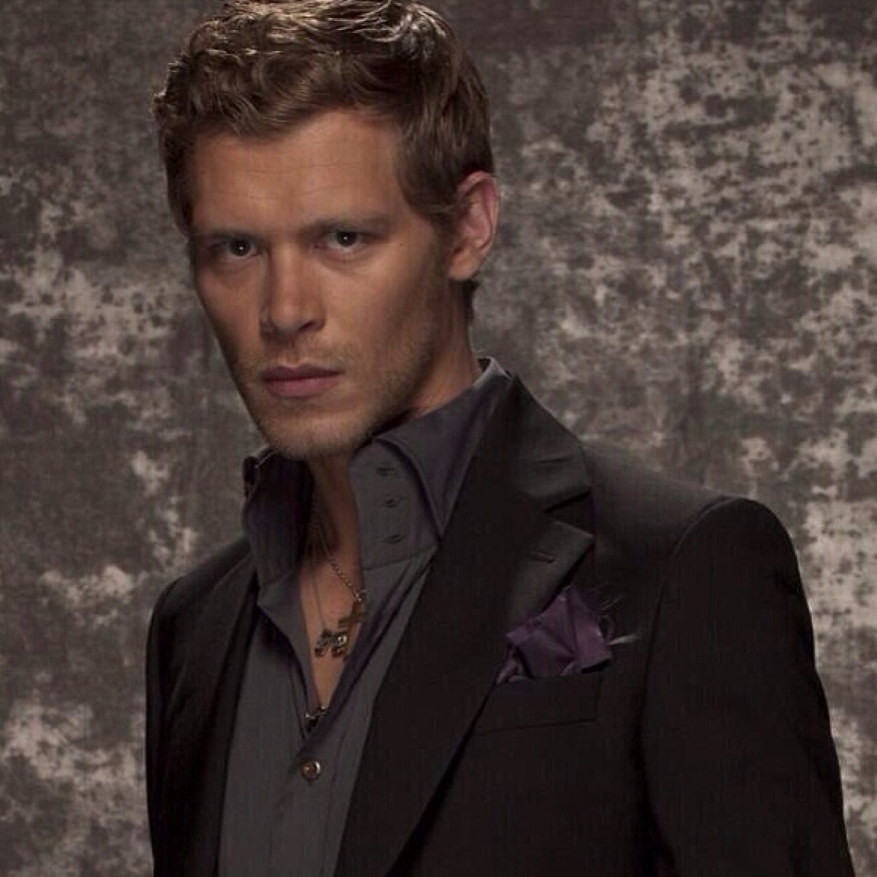 Farmworker from Cornwall. Made vampire by @pamiravenscroft in 1906. Vampire King of New Orleans. [TRUEBLOOD AU RP 21+ MA]