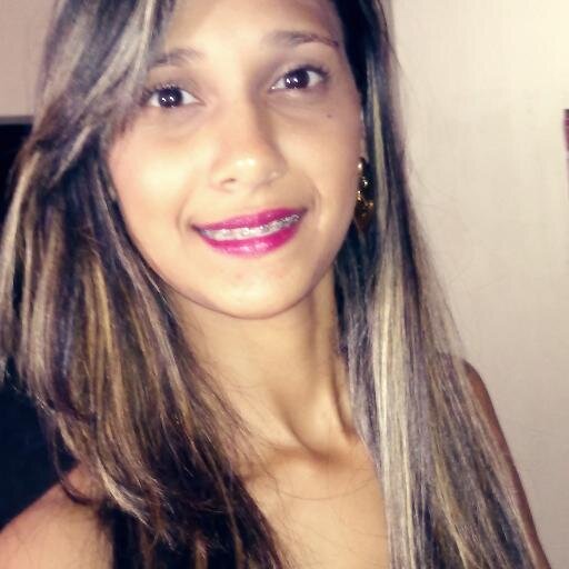 #[...] Filha do Dono desse MUNDO . Princesa de um castelo , onde o rei é JESUS [...] Te amo Deus ♥