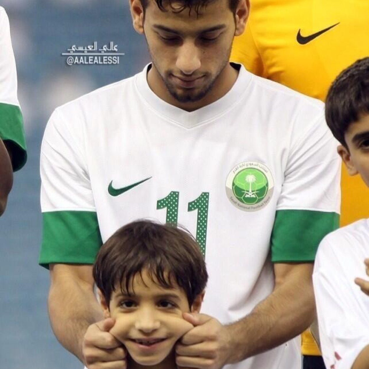 لك العهد والعشق والانتماء