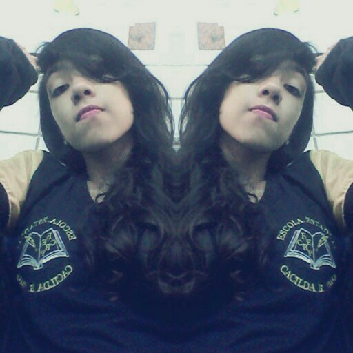 Mais ele e toda toda , ela e toda toda , toda top toda linda leve e solta ♬