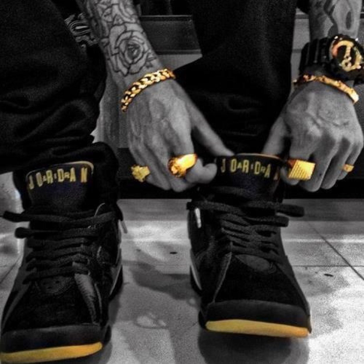 Best shoe posts could be on your TL just by following @shoeheadsdaily